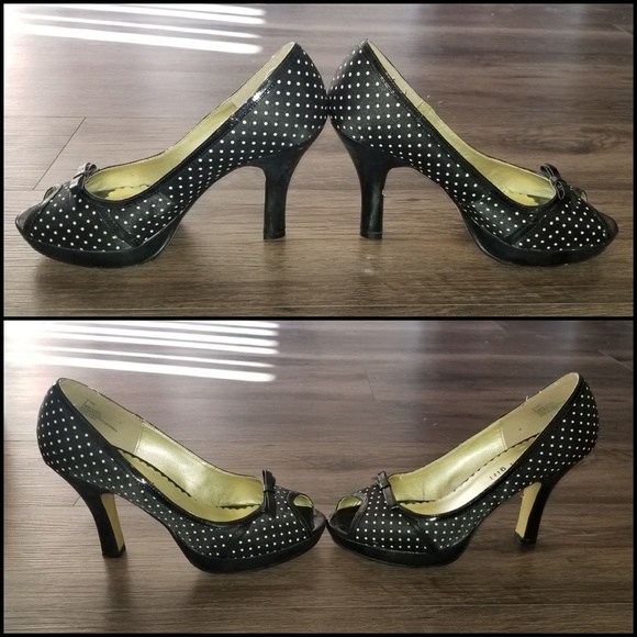 B&W Polka Dot Pumps - Picture 2 of 6